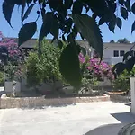 Niko Apartment